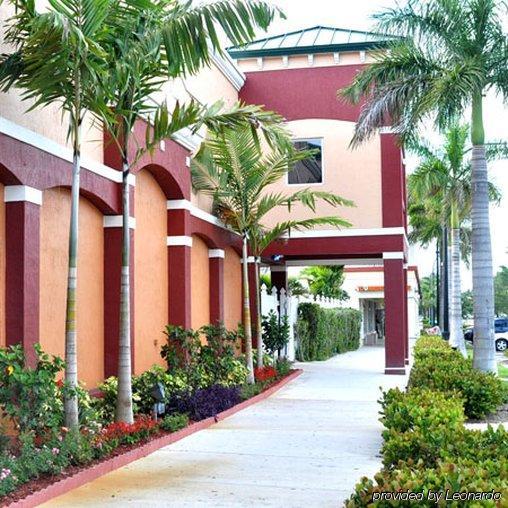 Plantation Inn Hotel And Lounge Exteriör bild